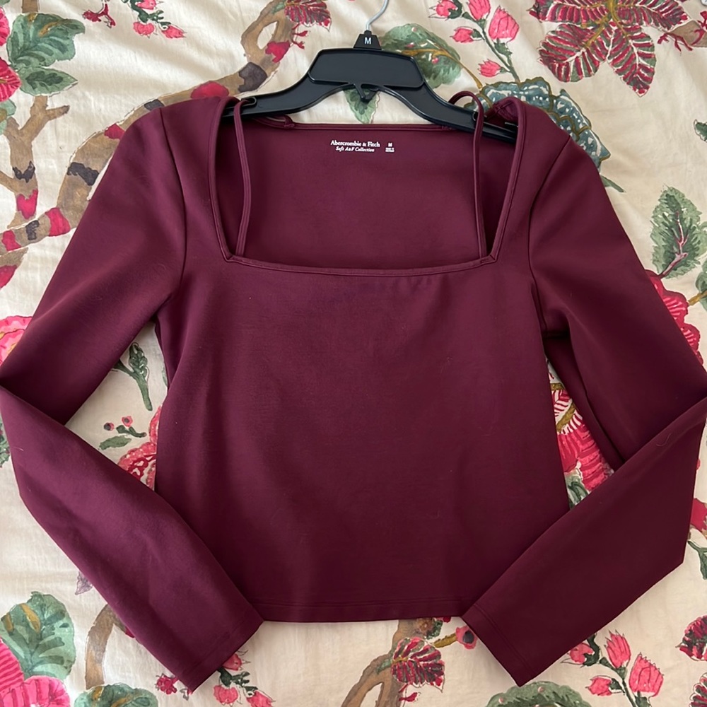 Abercrombie & Fitch Long Sleeve Crop